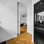 Zoliborz - Parking & Two Balconies - By Rentujemy Apartmán *