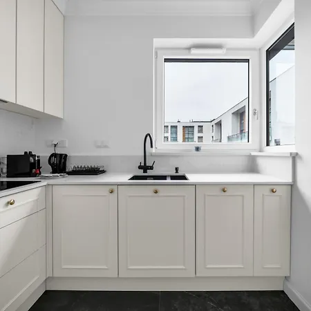 Zoliborz - Parking & Two Balconies - By Rentujemy * ורשה