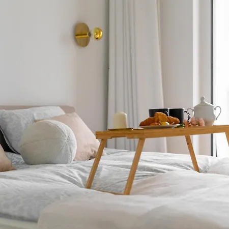 Zoliborz - Parking & Two Balconies - By Rentujemy Apartment