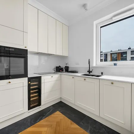 Apartment Zoliborz - Parking & Two Balconies - By Rentujemy *