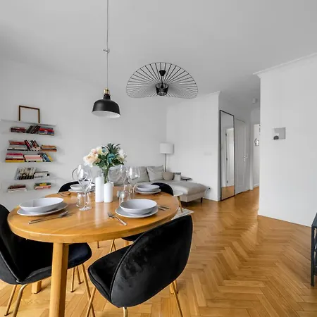 Apartment Zoliborz - Parking & Two Balconies - By Rentujemy *