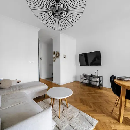 Zoliborz - Parking & Two Balconies - By Rentujemy 바르샤바